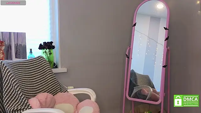 sweetuniporn online show from 13, 2, 2026