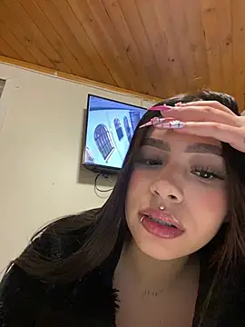 Cristina pinkk online show from 5, 2, 2026