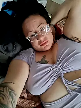 Snapshot of kinkikatie69 chatting on 28, 9, 2025 kinkikatie69 online show from 28, 9, 2025