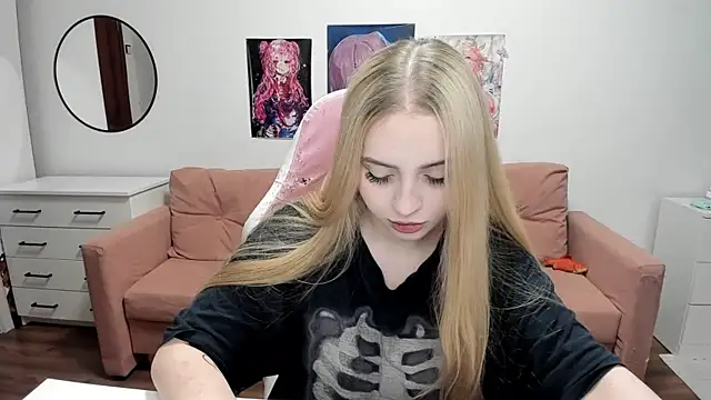 mistress lain online show from 23, 6, 2026