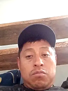 Snapshot of luuiss12 chatting on 12, 9, 2025 luuiss12 online show from 12, 9, 2025