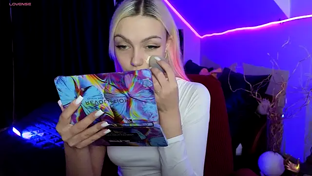 LinaLirian online show from 23, 11, 2025