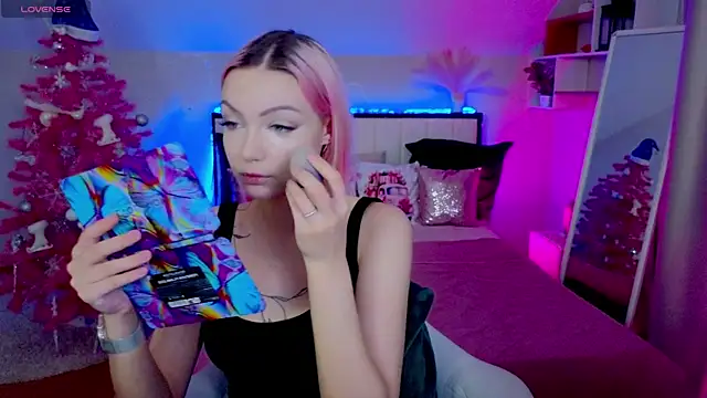 LinaLirian online show from 20, 12, 2025