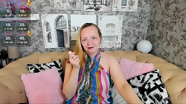 Snapshot of Karen_Villis chatting on 16, 11, 2025 Karen Villis online show from 16, 11, 2025