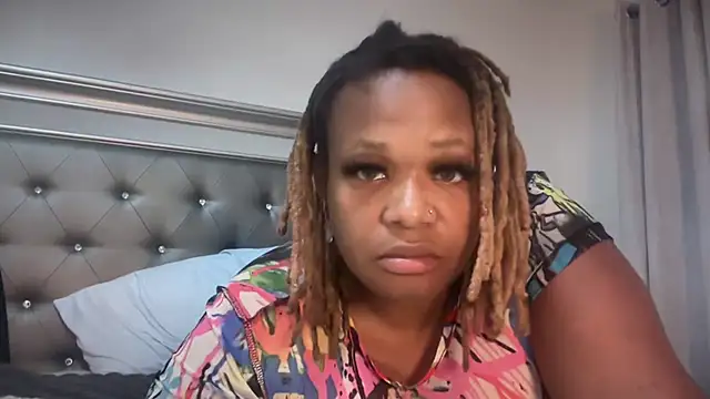 RoyalQueen2u online show from 18, 5, 2026