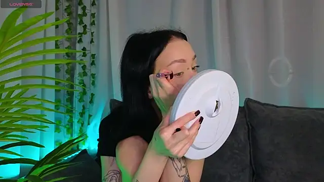  holly berry  online show from 12, 10, 2025