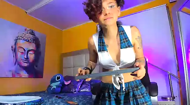Snapshot of angels_petite_ chatting on 22, 3, 2025 angels petite online show from 22, 3, 2025