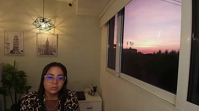  Victoria Collins online show from 11, 9, 2025