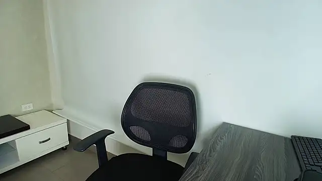  Victoria Collins online show from 4, 11, 2025