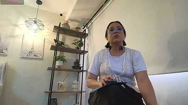  Victoria Collins online show from 13, 3, 2026