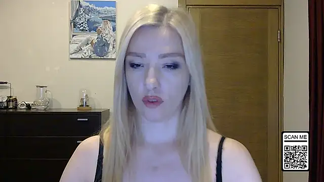 Wild Silk Desire online show from 9, 10, 2025