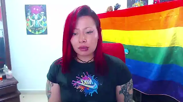 Snapshot of Aleja2530 chatting on 4, 10, 2025 Aleja2530 online show from 4, 10, 2025