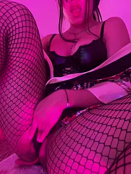 Snapshot of casieee_love chatting on 24, 10, 2025 casieee love online show from 24, 10, 2025