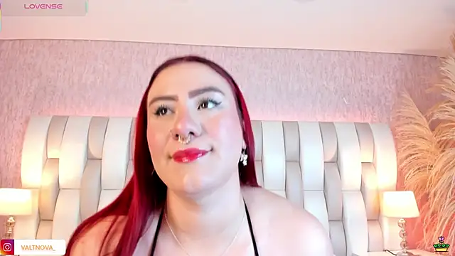 Snapshot of valt_ chatting on 10, 10, 2025 valt online show from 10, 10, 2025