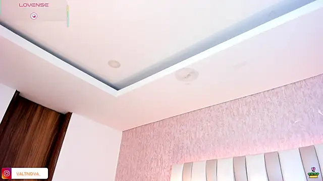 valt  online show from 1, 11, 2025