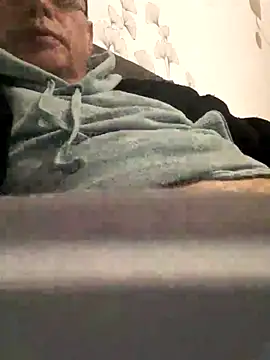 Snapshot of Vince072 chatting on 26, 9, 2025 Vince072 online show from 26, 9, 2025