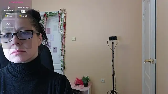 Snapshot of Ronda_Roni chatting on 8, 1, 2026 Ronda Roni online show from 8, 1, 2026