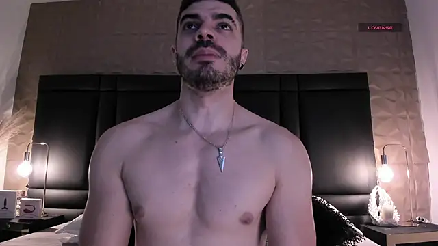 Snapshot of AxelThompson_ chatting on 22, 11, 2025 AxelThompson online show from 22, 11, 2025