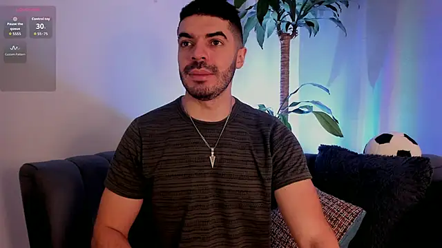 Snapshot of AxelThompson_ chatting on 16, 12, 2025 AxelThompson online show from 16, 12, 2025