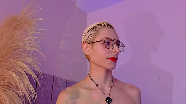 liiamluna  online show from 23, 2, 2026