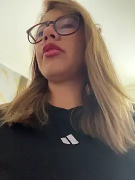 sara calderon online show from 9, 10, 2025