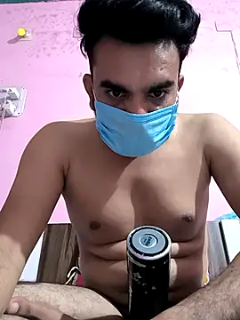 Snapshot of Riyansh_mehta chatting on 7, 10, 2025 Riyansh mehta online show from 7, 10, 2025