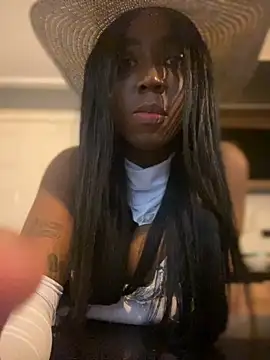 Alexia 24 online show from 1, 11, 2025