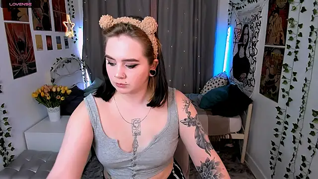 lunaalli online show from 6, 11, 2025