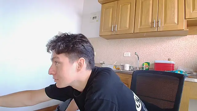 Aria Arthur online show from 15, 10, 2025