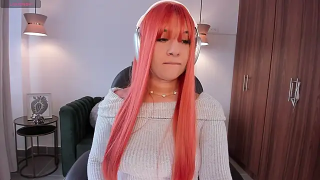 DANDARA THOM online show from 17, 9, 2025