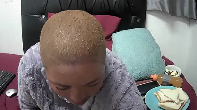 Flirtfatale online show from 7, 10, 2025