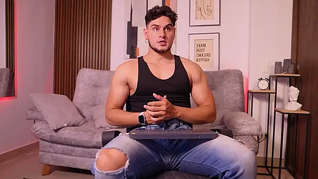 Snapshot of DaviesBrown chatting on 4, 10, 2025 DaviesBrown online show from 4, 10, 2025