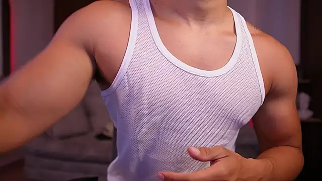 Snapshot of DaviesBrown chatting on 8, 10, 2025 DaviesBrown online show from 8, 10, 2025