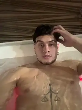 Snapshot of DaviesBrown chatting on 7, 1, 2026 DaviesBrown online show from 7, 1, 2026