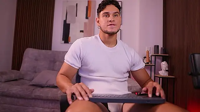 Snapshot of DaviesBrown chatting on 23, 2, 2026 DaviesBrown online show from 23, 2, 2026