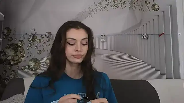 EvoletteLouLou online show from 22, 9, 2025