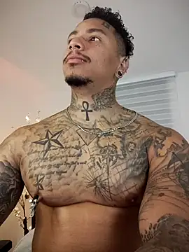 Snapshot of David_tatto1 chatting on 25, 9, 2025 David tatto1 online show from 25, 9, 2025