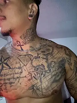 Snapshot of David_tatto1 chatting on 16, 10, 2025 David tatto1 online show from 16, 10, 2025