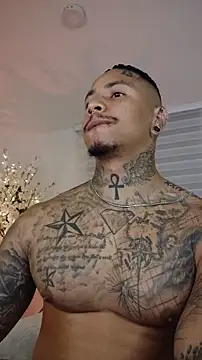 Snapshot of David_tatto1 chatting on 21, 11, 2025 David tatto1 online show from 21, 11, 2025