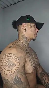 Snapshot of David_tatto1 chatting on 14, 5, 2026 David tatto1 online show from 14, 5, 2026