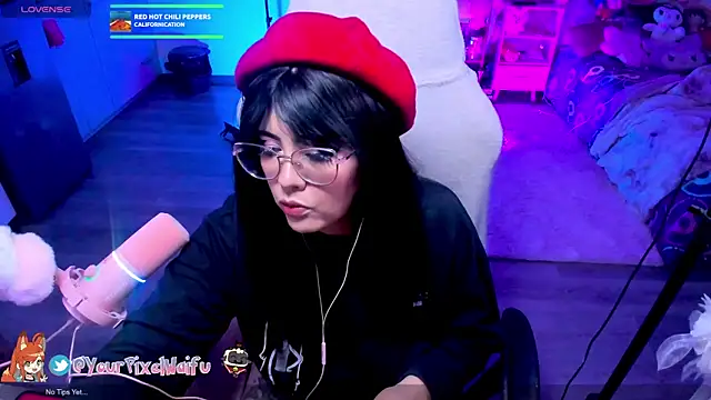 Snapshot of AlyssaRomanova chatting on 10, 11, 2025 AlyssaRomanova online show from 10, 11, 2025