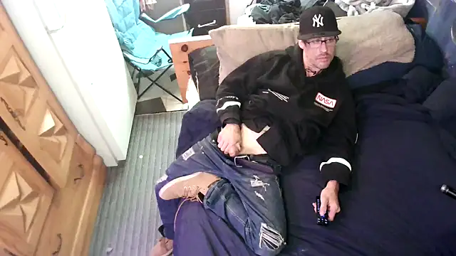 Snapshot of David1982qq chatting on 10, 10, 2025 David1982qq online show from 10, 10, 2025