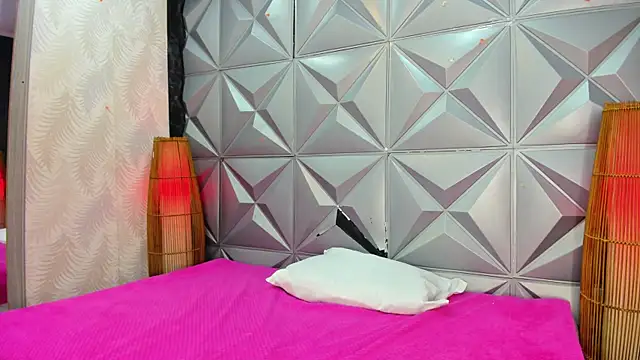 Snapshot of GreciaFox1 chatting on 15, 12, 2025 GreciaFox1 online show from 15, 12, 2025