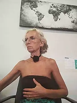 clarabell4 online show from 4, 8, 2026