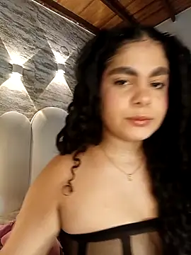 Yassy vazquez online show from 5, 3, 2026