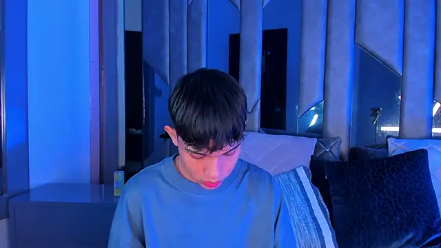 Snapshot of Sebax_Young chatting on 8, 9, 2025 Sebax Young online show from 8, 9, 2025