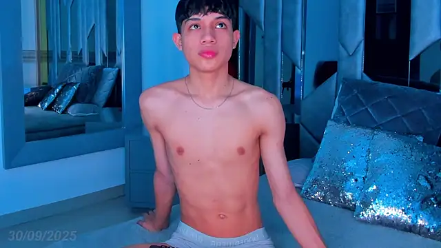 Snapshot of Sebax_Young chatting on 2, 10, 2025 Sebax Young online show from 2, 10, 2025