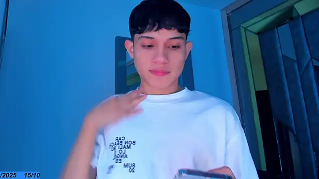 Snapshot of Sebax_Young chatting on 15, 10, 2025 Sebax Young online show from 15, 10, 2025