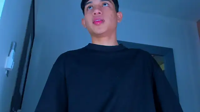 Snapshot of Sebax_Young chatting on 26, 11, 2025 Sebax Young online show from 26, 11, 2025