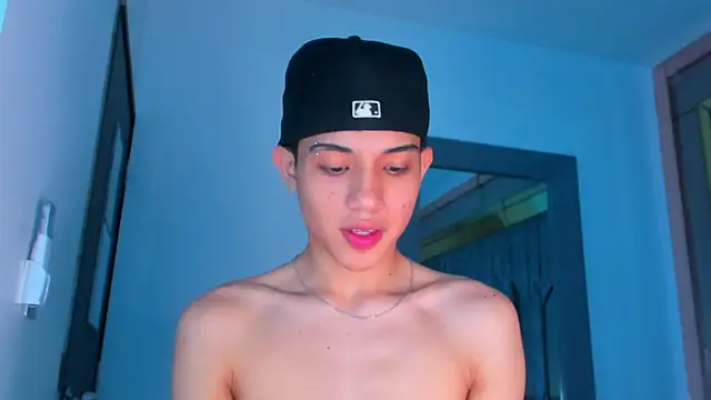 Snapshot of Sebax_Young chatting on 14, 12, 2025 Sebax Young online show from 14, 12, 2025